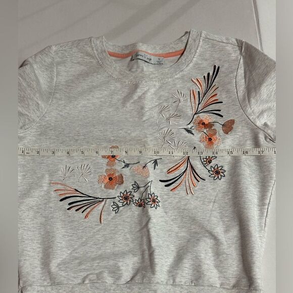 Summer & Sage Woman's Sweater size Small. - Picture 12 of 16